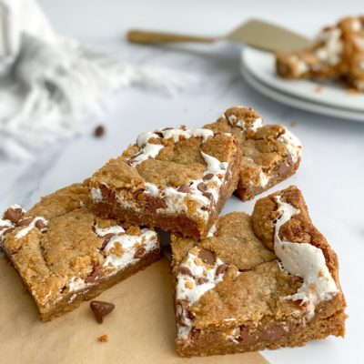 Insanely Easy and Gooey S’mores Cookie Bars