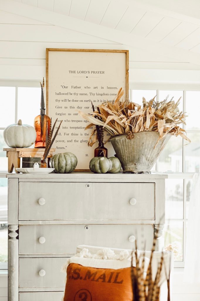 The Best Vintage Inspired Fall Decor - Midwest Life and Style Blog