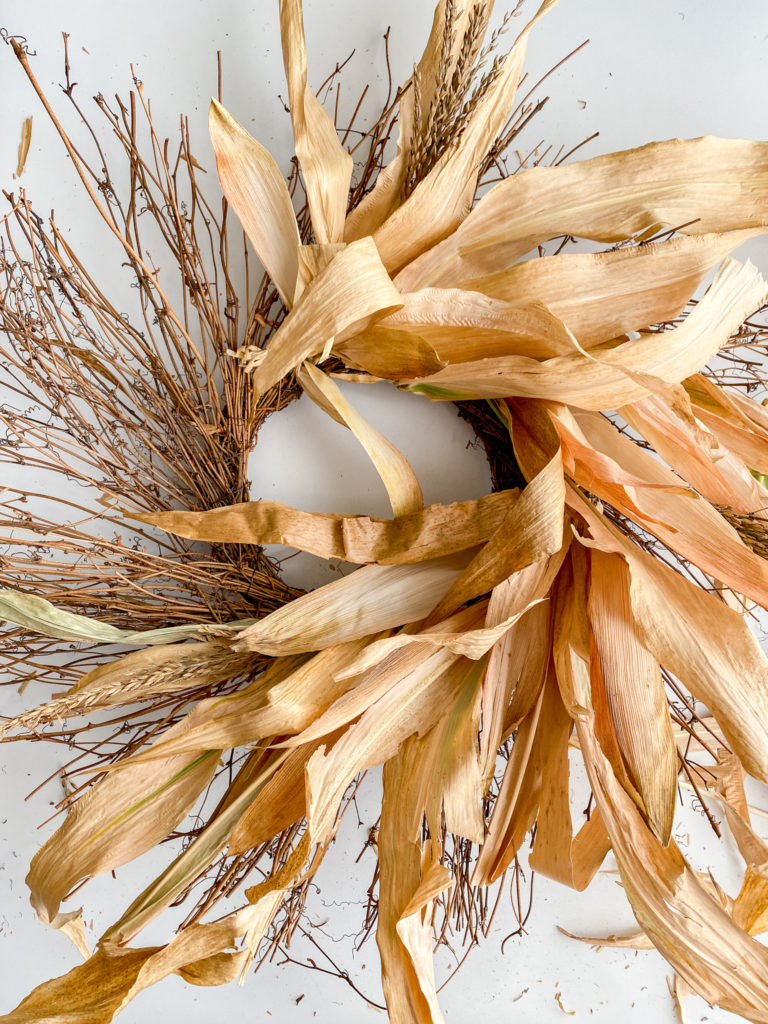 How To Make A Corn Husk Wreath - Midwest Life and Style Blog