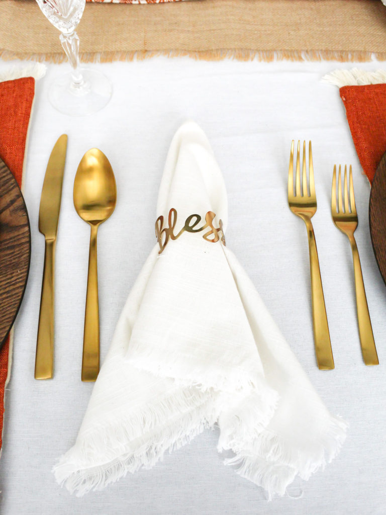 Thanksgiving holiday place setting - Midwest Life and Style Blog