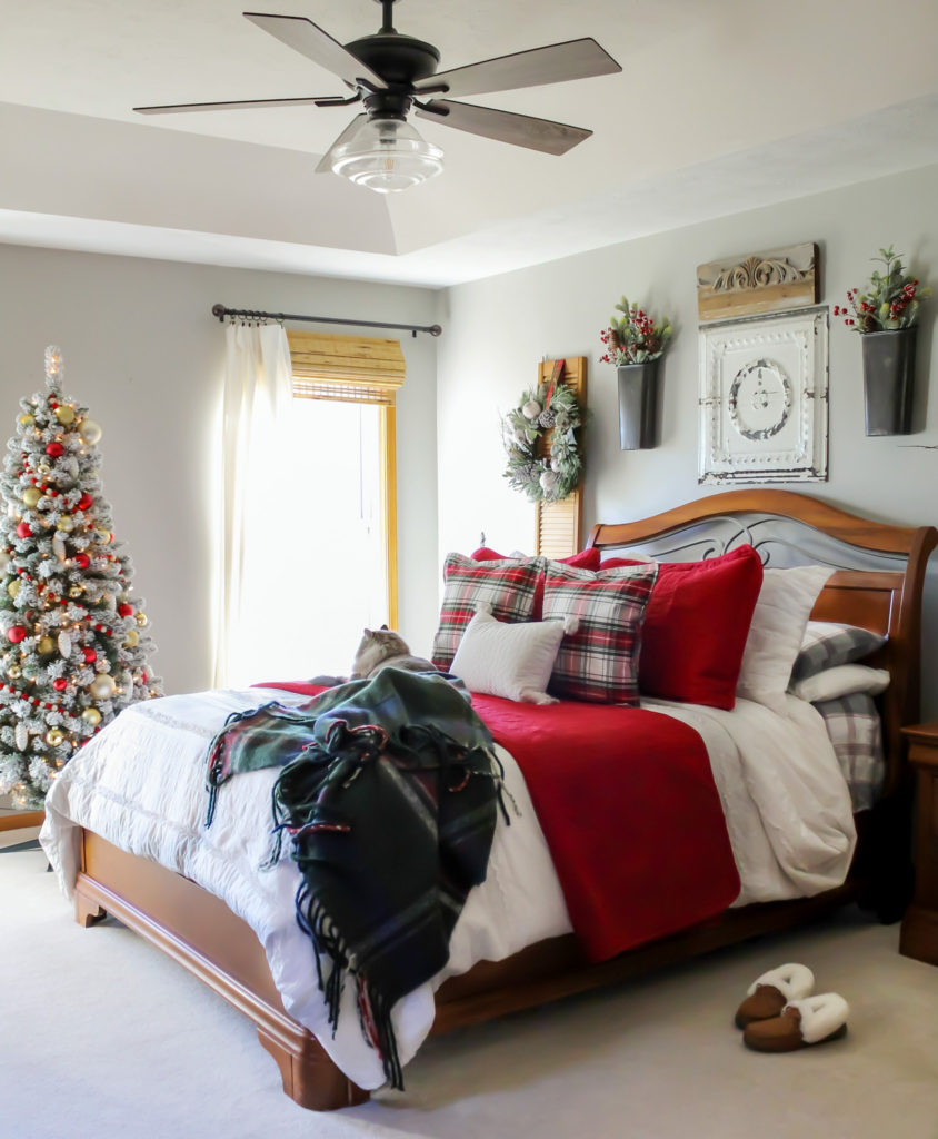 Timeless Red and Gold Holiday Home Tour - Midwest Life and Style Blog