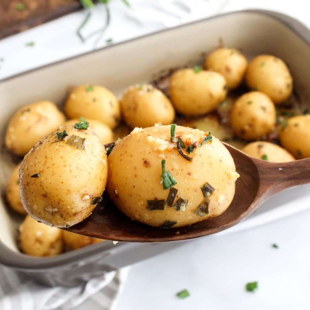 Garlic and Chive Roasted Baby Potatoes - Midwest Life and Style Blog