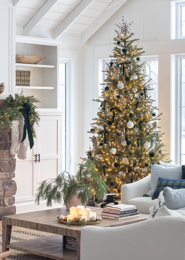 How To Effortlessly Decorate For Christmas With Blue Green And Tartan ...