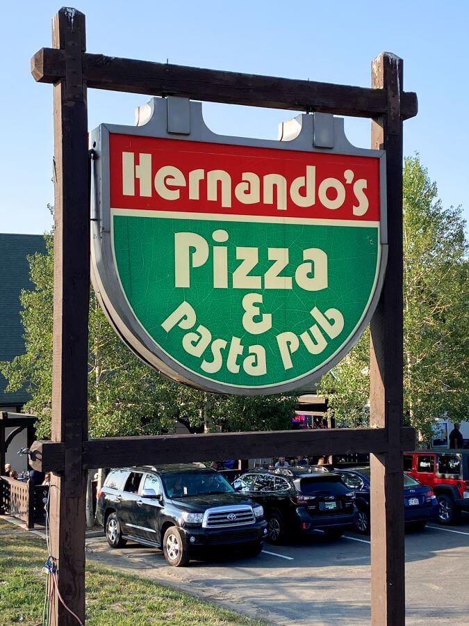 Hernando's Pizza in Winter Park Colordao - Midwest Life and Style Blog