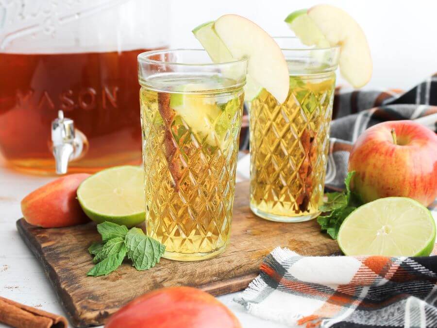 Apple Cider Mojito Drinks for a Tailgate - Midwest Life and Style Blog