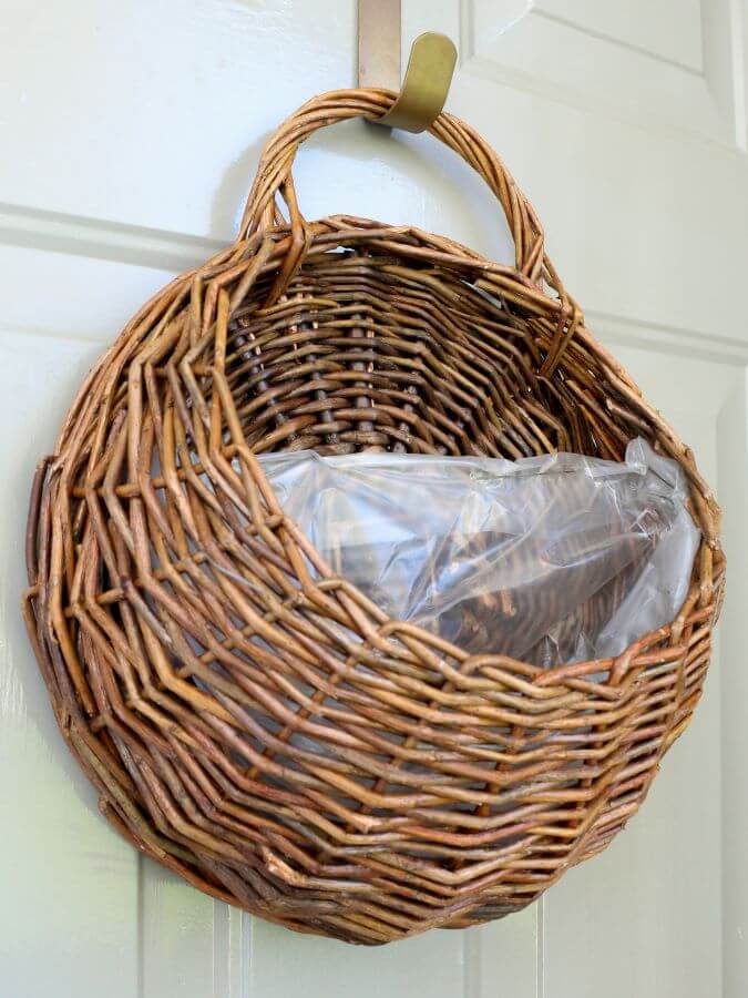 Door basket planter - Midwest Life and Style Blog