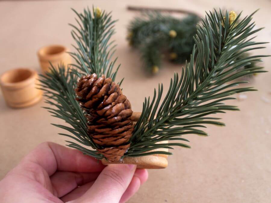 Beautiful And Festive Christmas Napkin Rings In Under 10 Minutes - Midwest Life and Style Blog