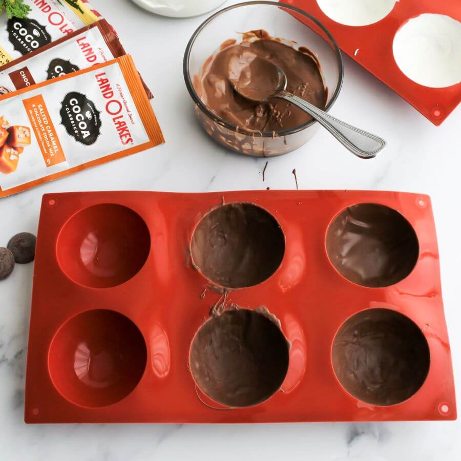 How To Make Hot Cocoa Bombs 6 Different Ways - Midwest Life and Style Blog