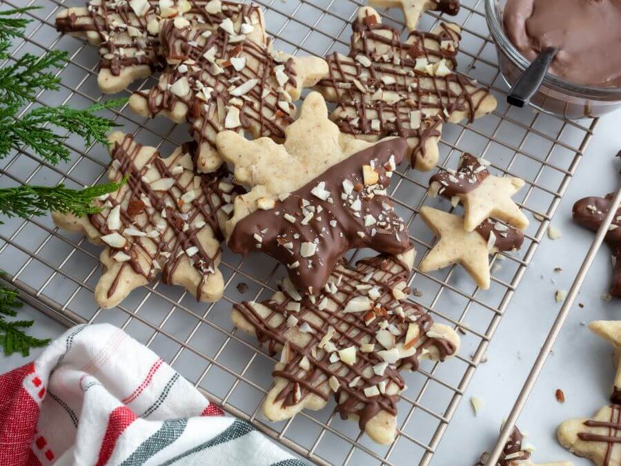 The Best Kept Secret To Make Easy Almond Shortbread Cookies - Midwest Life and Style Blog