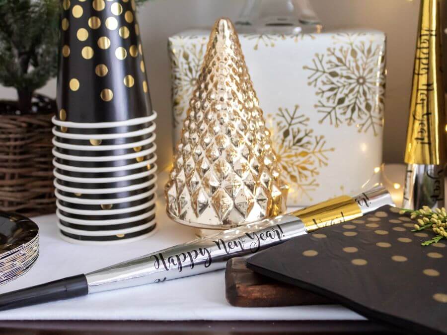 Black and Gold Party Favors for NYE - Midwest Life and Style Blog