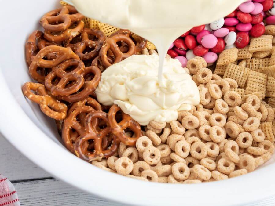 Festive 15 Minute Valentine's Day Snack Mix - Midwest Life and Style Blog