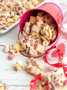 Sweet Valentine's Day Snack Mix - Midwest Life and Style Blog