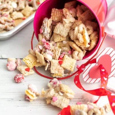 Festive 15 Minute Valentine’s Day Snack Mix