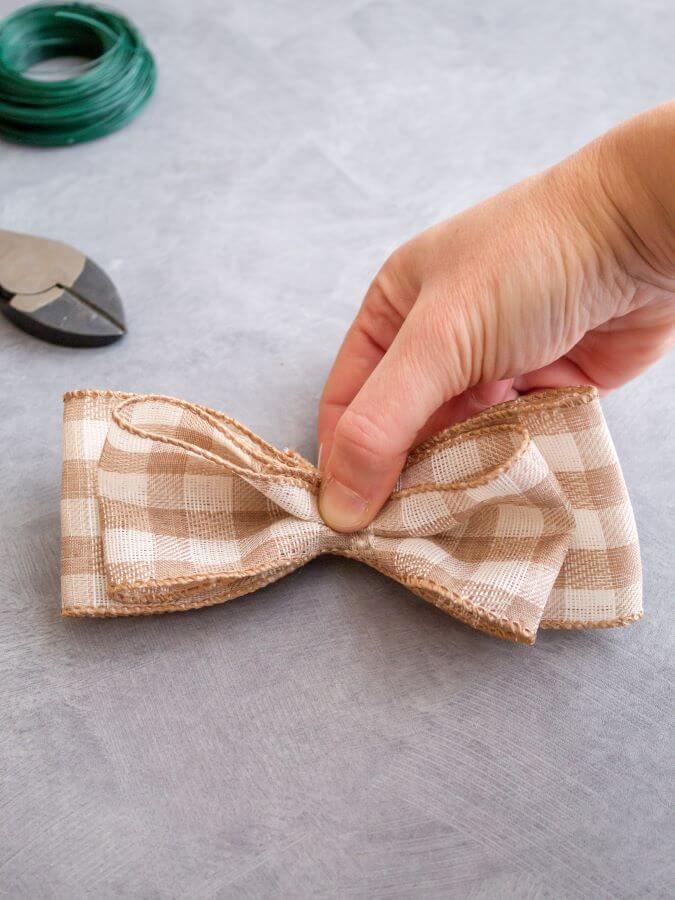 Simple Bow from Tan Buffalo Check Ribbon - Midwest Life and Style Blog