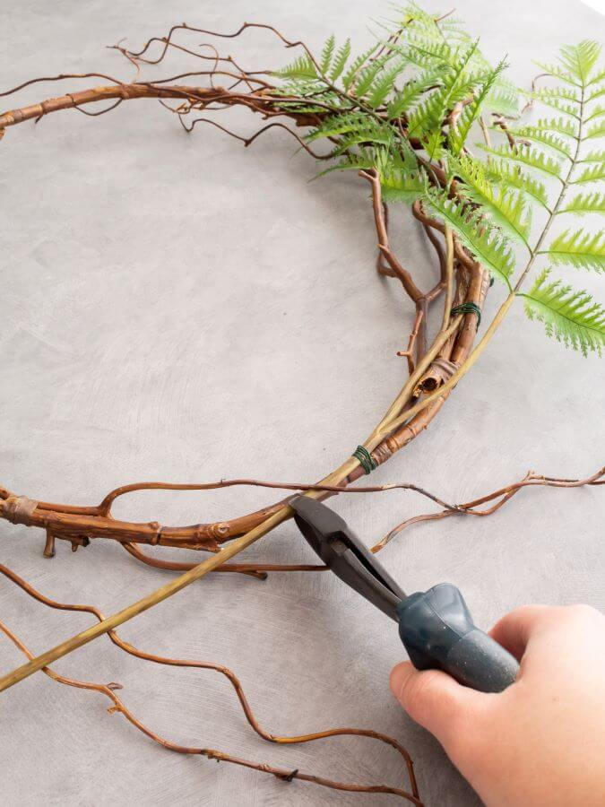 How To Make A Fern Wreath For Springtime - Midwest Life and Style Blog