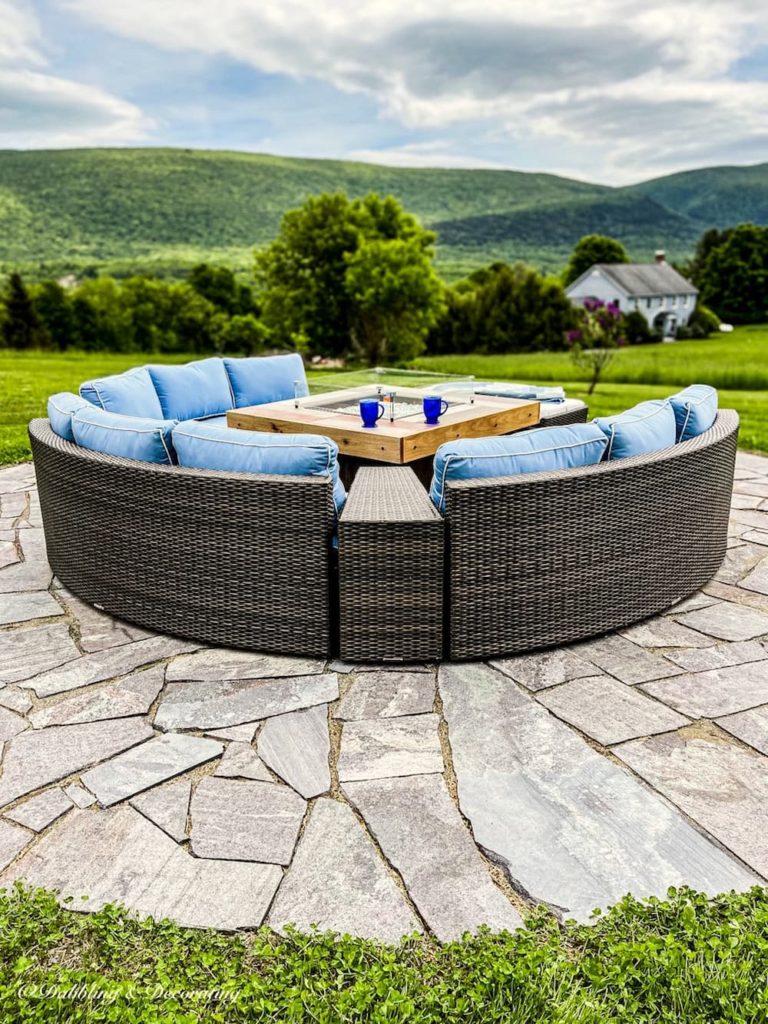 Backyard Conversation Area & Fire Pit from Dabbling & Decorating - Week in Rewind with Midwest Life and Style