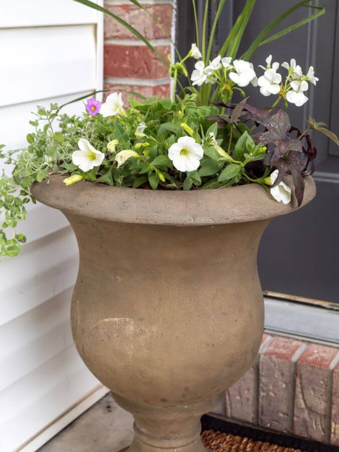 How To Create Beautiful Spring Planters In 4 Easy Steps - Midwest Life and Style Blog