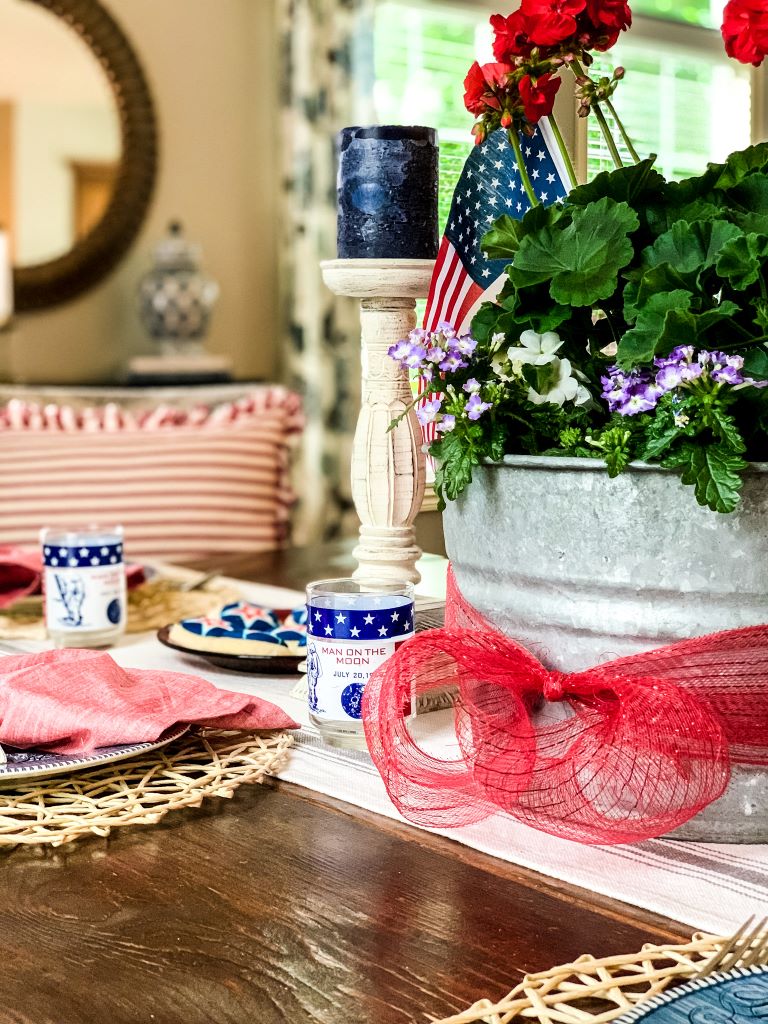 Patriotic Tablescape from Cottge In The Mitten - Week in Rewind With Midwest Life and Style