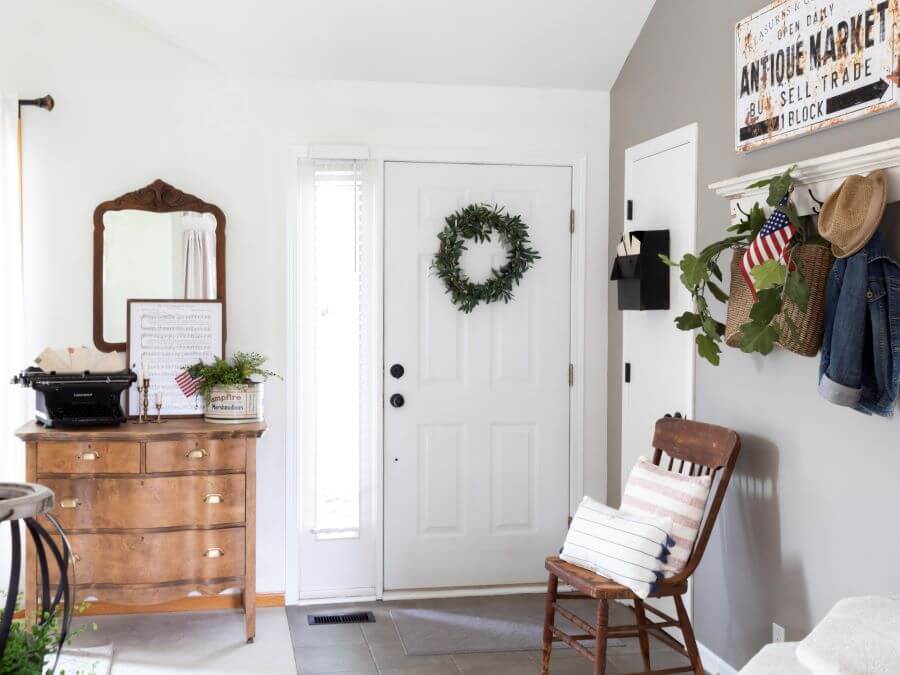 Easy and Effortless Patriotic Summer Home Tour - Midwest Life and Style Blog