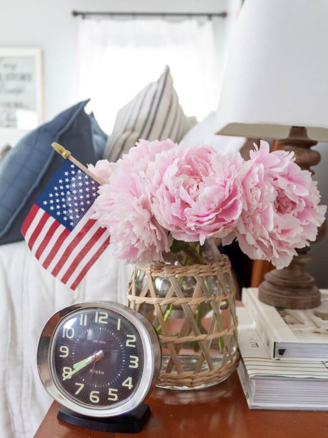 Easy and Effortless Patriotic Summer Home Tour - Midwest Life and Style Blog