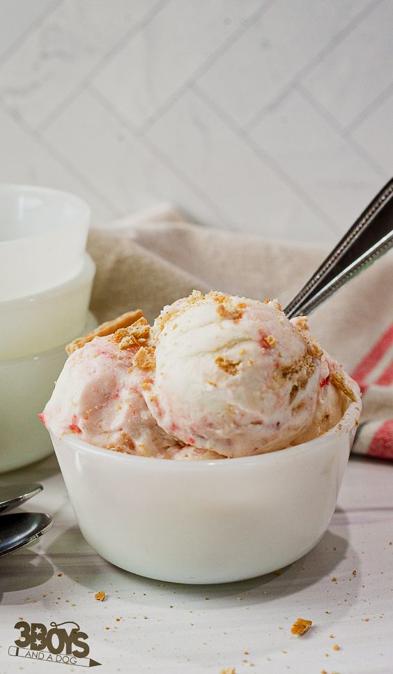 Strawberry Cheesecake Icecream from 3 Boys And A Dog - Week in Rewind with Midwest Life and Style