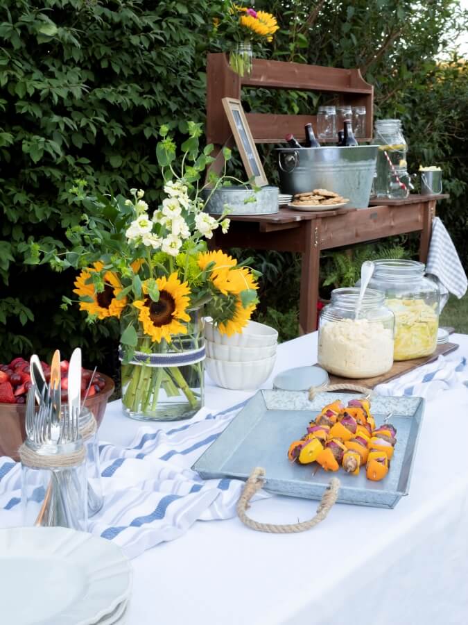 Bbq table decorations best sale