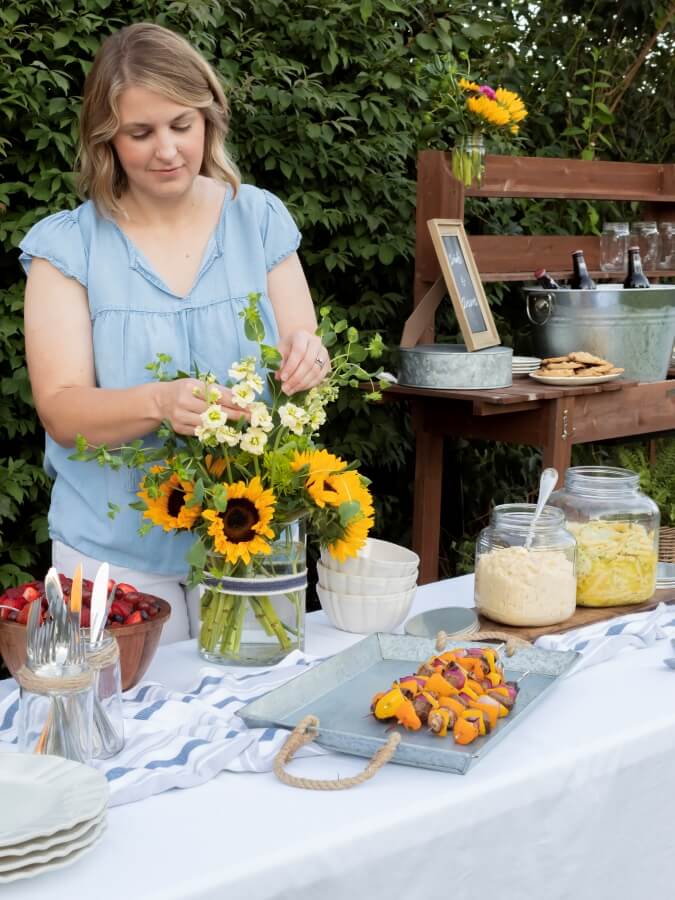 5 Simple Ideas For An Unforgettable Backyard BBQ - Midwest Life and Style