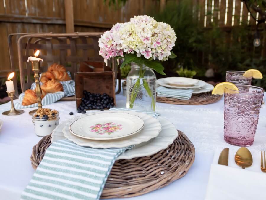 Cozy And Casual Picnic Breakfast In The Backyard - Midwest Life and Style Blog