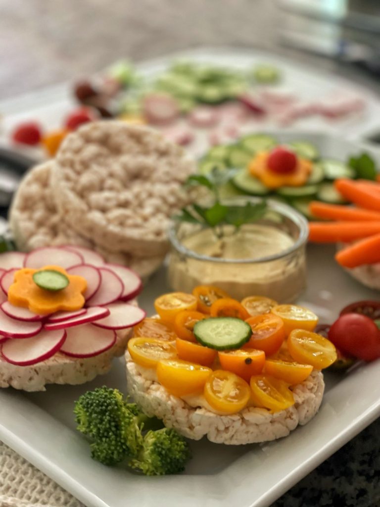 Hummus and Flower Rice Cakes from Bricks 'n Blooms