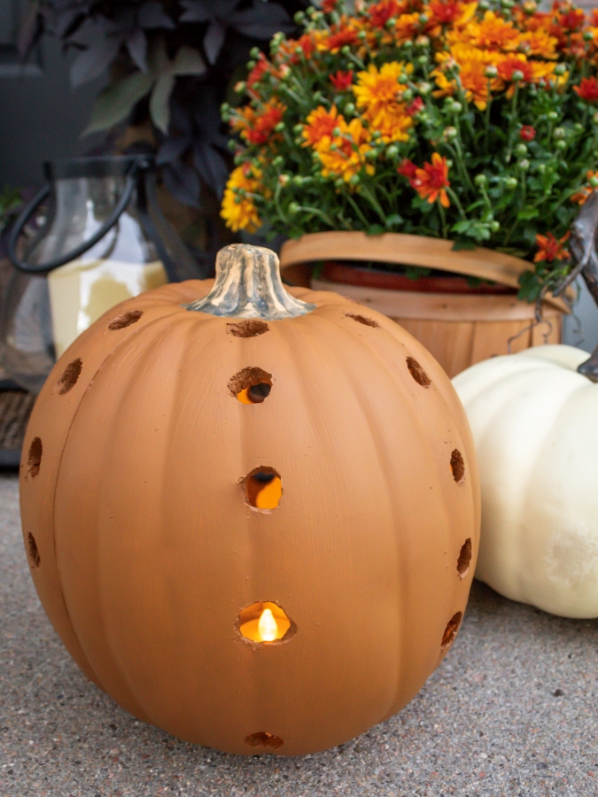 DIY Outdoor Pumpkin Luminary