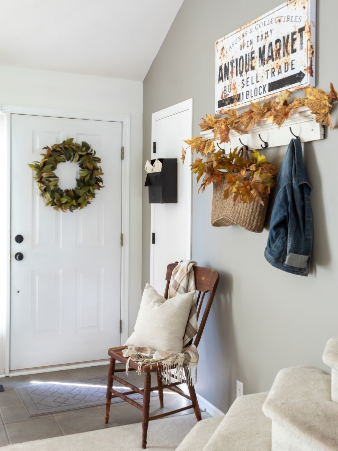 Simple Navy and Neutral Fall Home Tour - Midwest Life and Style Blog