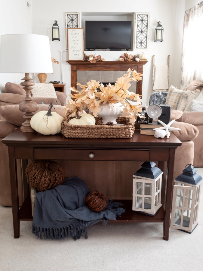 Simple Navy and Neutral Fall Home Tour - Midwest Life and Style Blog