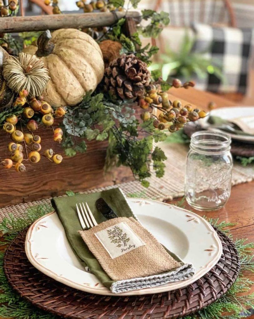 Thansgiving Hosting Tips from Bricks 'n Blooms - 15 Simple And Festive Ideas For Thanksgiving at Midwest Life and Style Blog