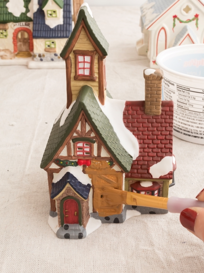 How To Make A Gingerbread Snow Glovbe Centerpiece - Midwest Life and Style Blog