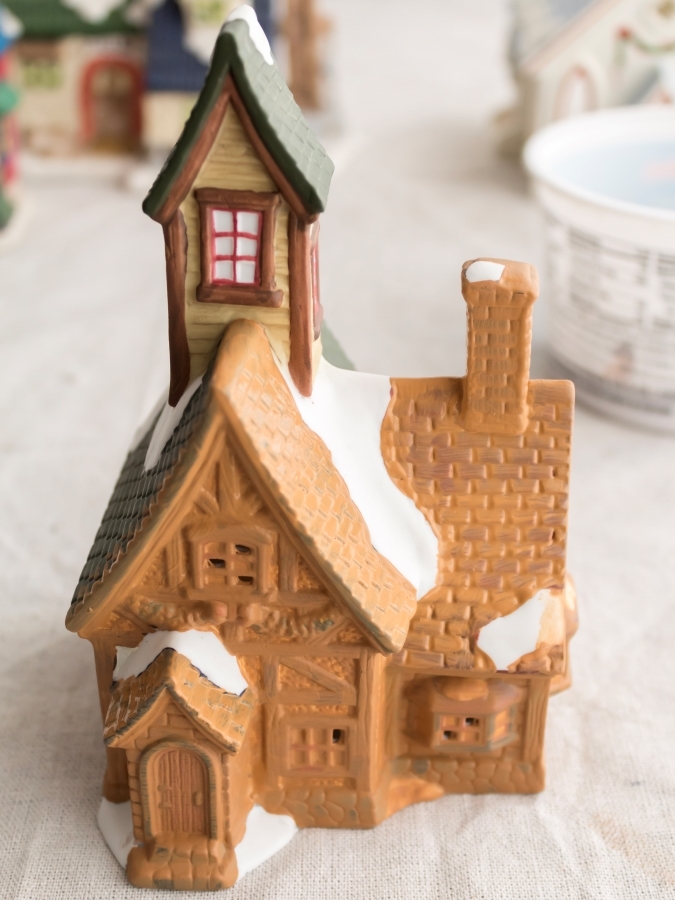 How To Make A Gingerbread Snow Glovbe Centerpiece - Midwest Life and Style Blog