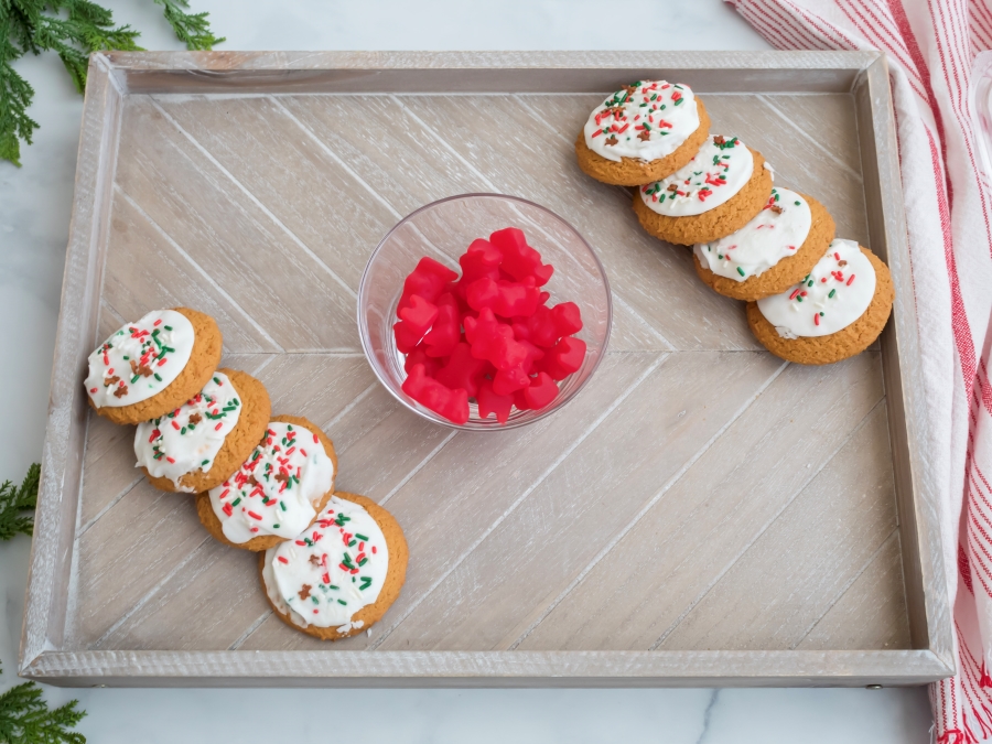 Simple Snack Board For A Magical Holiday Movie Night - Midwest Life and Style Blog