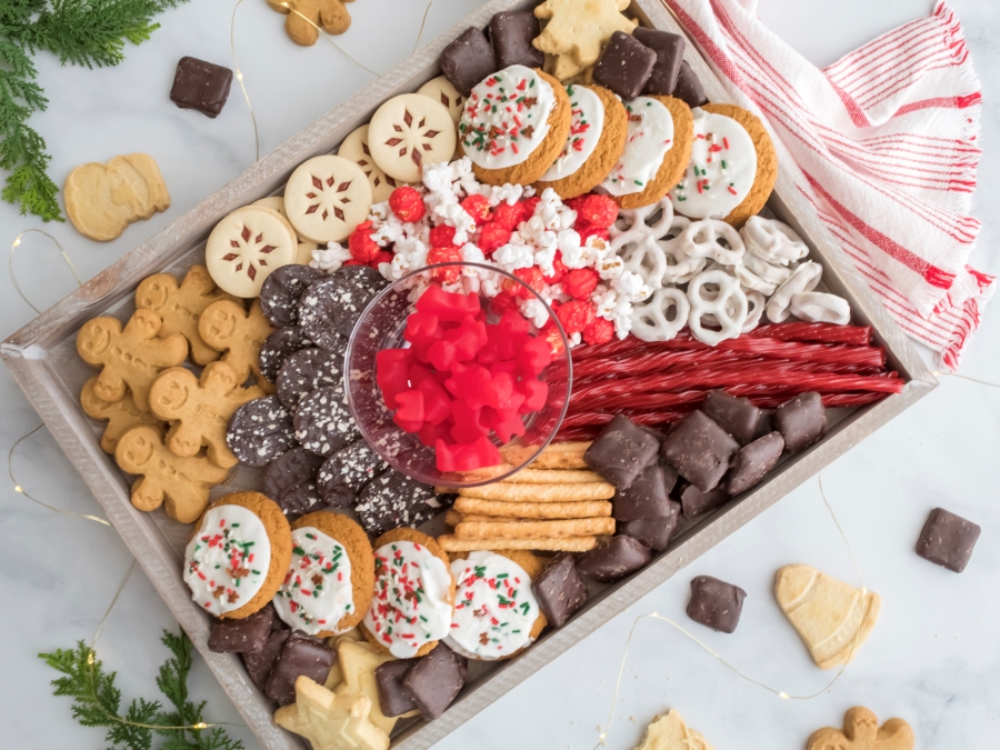 Simple Snack Board For A Magical Holiday Movie Night - Midwest Life and Style Blog