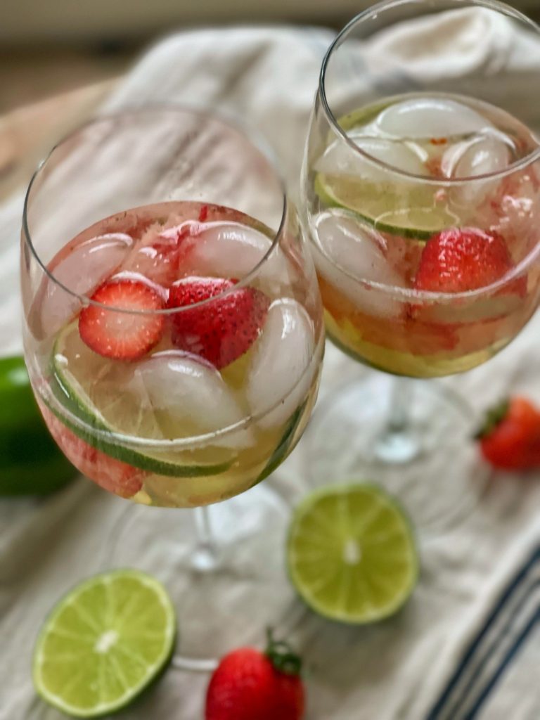 White Wine Spritzer - 6 Simple Recipes To Make For A Winter Dinner Party - Midwest Life and Style Blog