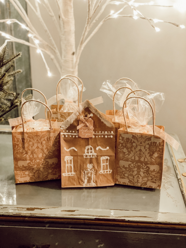 DIY Gingerbread House Gift Bags from The Jenny Wren - Week in Rewind with Midwest Life and Style