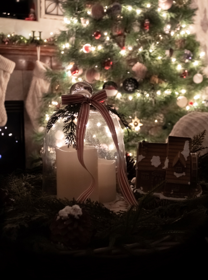 Magical Christmas Candlelight Home Tour - Midwest Life and Style Blog