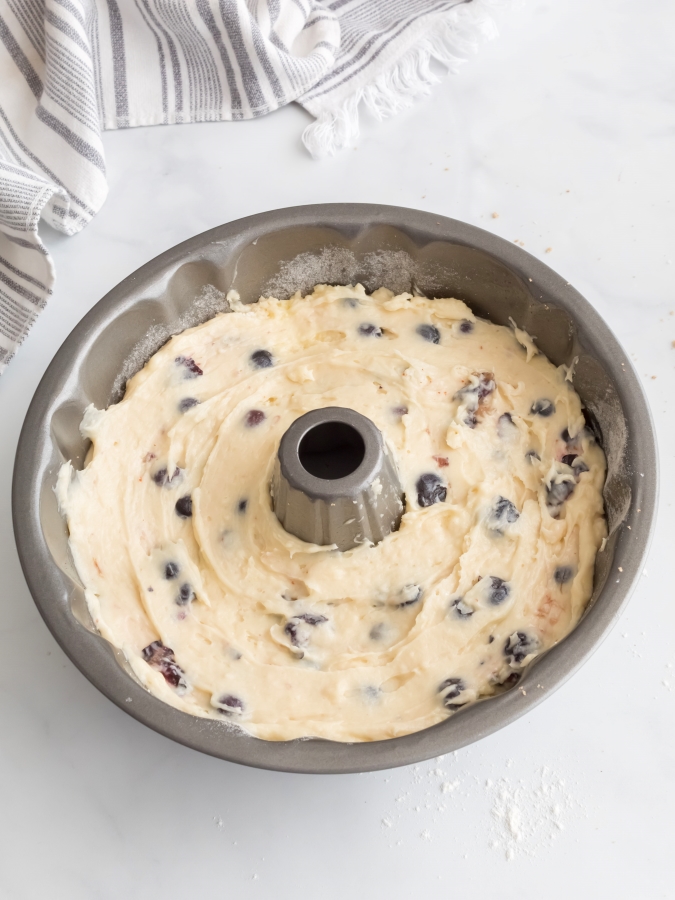 Blueberry Sour Cream Coffee Cake - Midwest Life and Style Blog