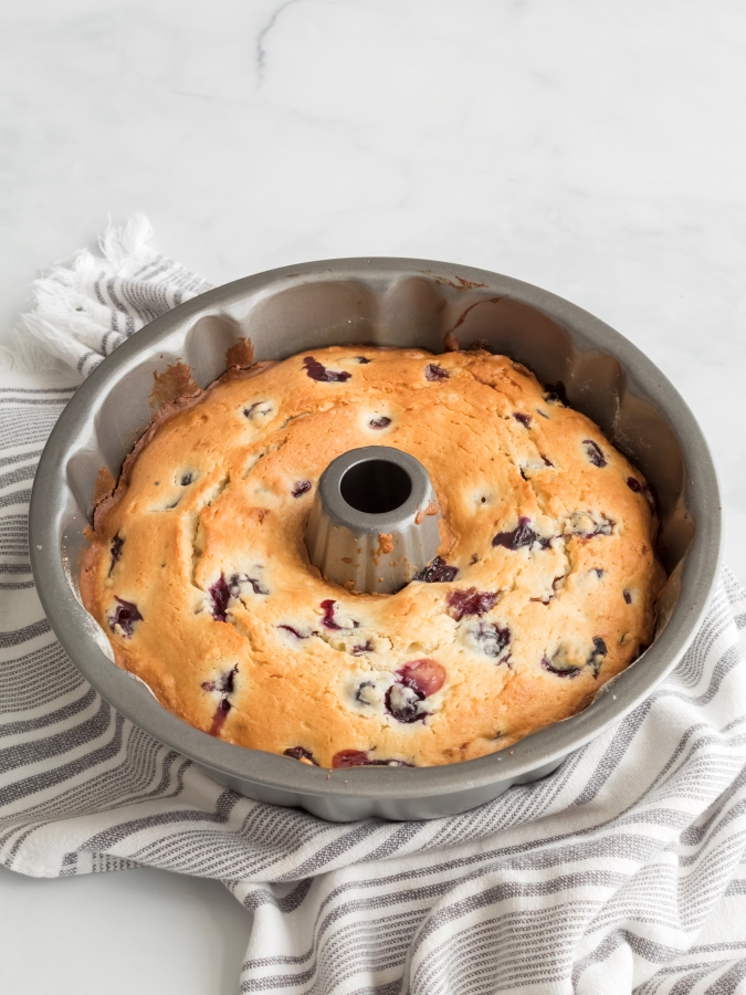 Blueberry Sour Cream Coffee Cake - Midwest Life and Style Blog