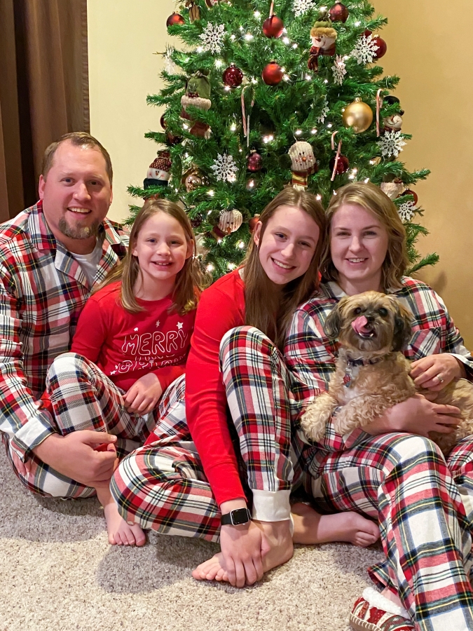 Family Christmas Photo - Week in Rewind with Midwest Life and Style