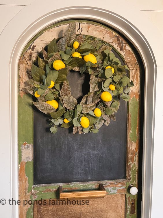 DIY Spring Lemon Wreath from The Ponds Farmhouse - Week in Rewind with Midwest Life and Style