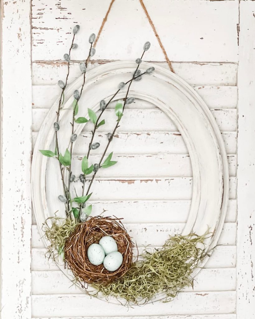 Vintage Frame Wreath from Saved From Salvage - 10 of the Best Creative Spring DIY Crafts - Midwest Life and Style Blog