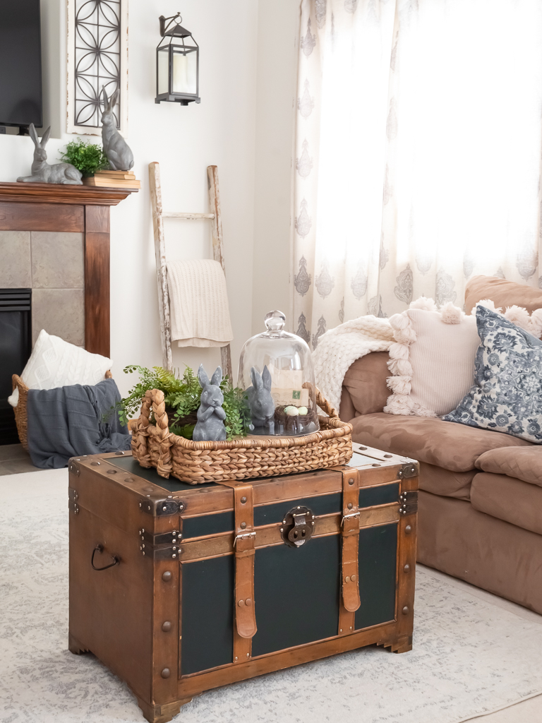 A Casual Spring Home Tour - Midwest Life and Style Blog