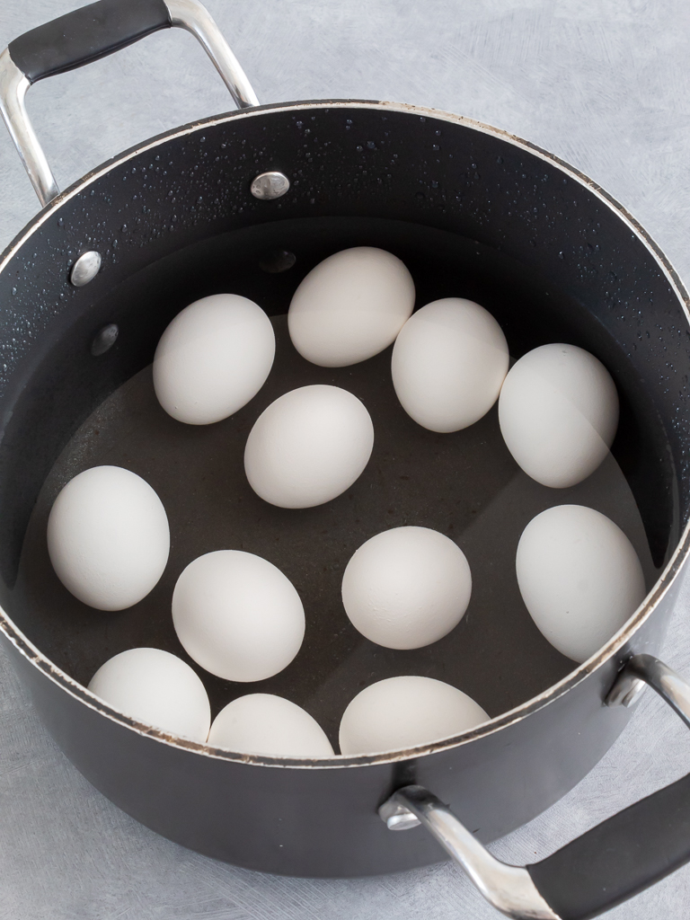 How to Easily Hard Boil Eggs - Midwest Life and Style Blog