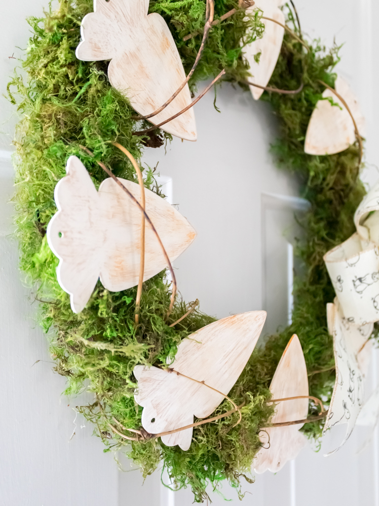 Simple And Rustic Easter Wreath With Carrots - Midwest Life and Style Blog