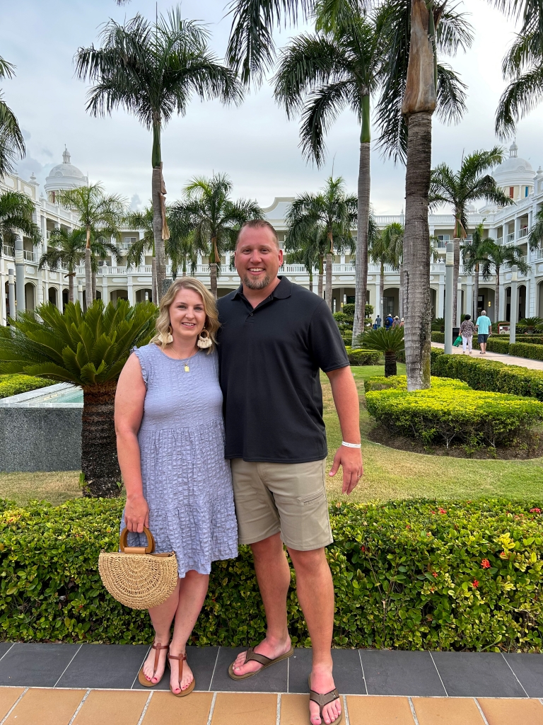 Dressed and Ready for Dinner in Punta Cana - Week in Rewind with Midwest Life and Style Volume 57