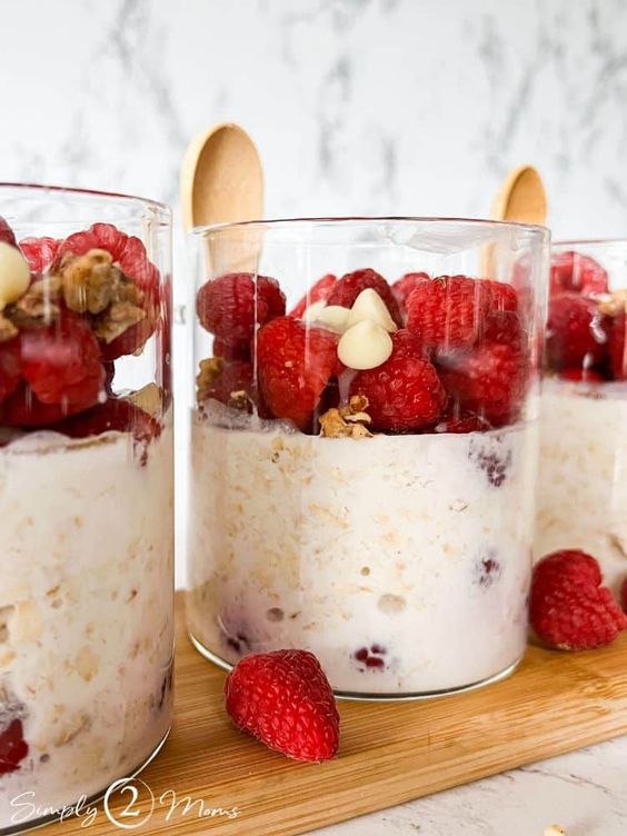 Overnight Raspberry Oats with White Chocolate from Simply 2 Moms - Week In Rewind With Midwest Life And Style Volume 56